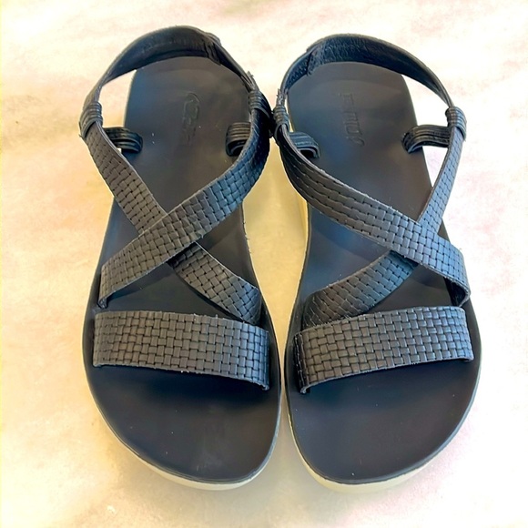 Olukai Onohi Strappy Black Platform Sandal Size 6 - Picture 3 of 7